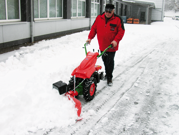agria 3600 BM mit Schneepflug agria 3600 BM mit Schneepflug