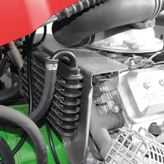 Zusätzlicher Ölkühler für den Einsatz auch bei großer Hitze Zusätzlicher Ölkühler für den Einsatz auch bei großer Hitze