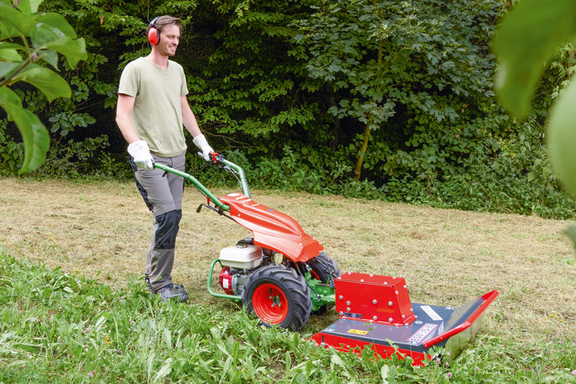 agria 3600 BM mit Sichelmulcher agria 3600 BM mit Sichelmulcher
