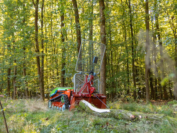 agria 9700e mit Forstseilwinde agria 9700e mit Forstseilwinde